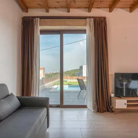 Lithina Charm With Private Pool And Sea View * Kamisiana